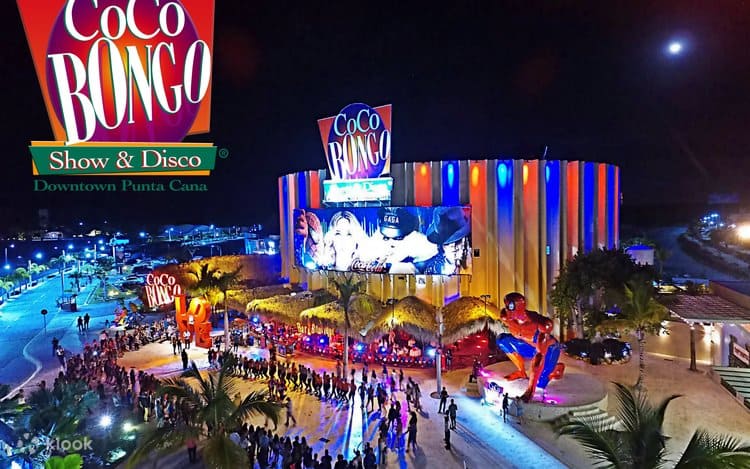 Coco Bongo Punta Cana Show Disco – el club más famoso del Caribe visto desde el aire de noche